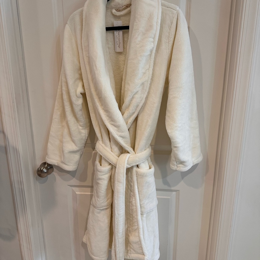 Soft Surroundings Plush Cream Amalia Wrap Robe - NWT - Picture 3 of 8